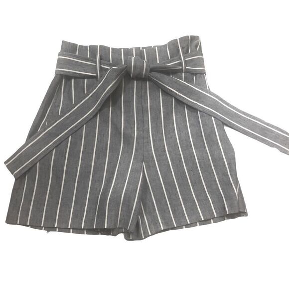 Women’s High Waisted Belted Theory Shorts. Size 4 - Picture 3 of 6